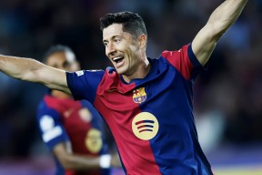 九游体育-莱万多夫斯基在MAD比赛中夺冠，比赛规则变更引发热议！