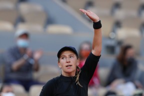 九游-阿扎伦卡迎来三赛季高光表现，IG球迷沸腾！的简单介绍